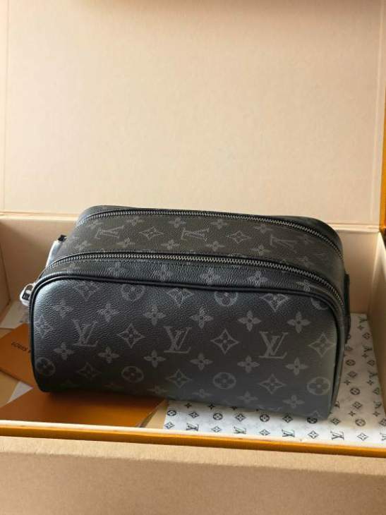 Picture of Louis Vuitton Wallets _SKUfw221244320fw